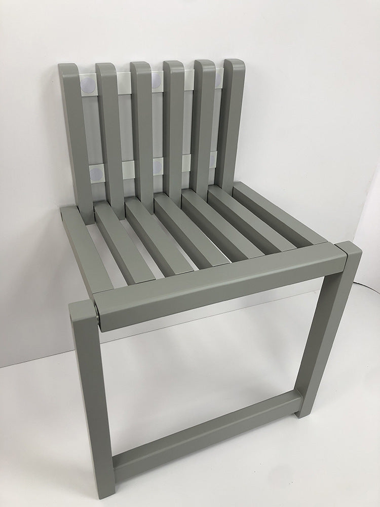 Vägg stol i massivt trä - Hopfällbar design